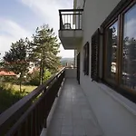 828 Рабац