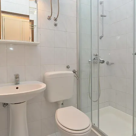 828 Apartamento *