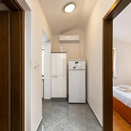 Apartment 828 *