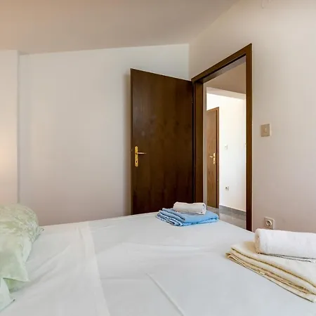 Apartment 828 Rabac