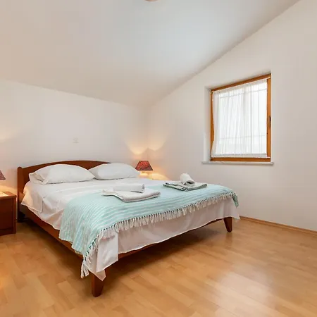 Apartman 828