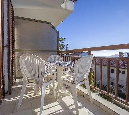 Apartment 828 *