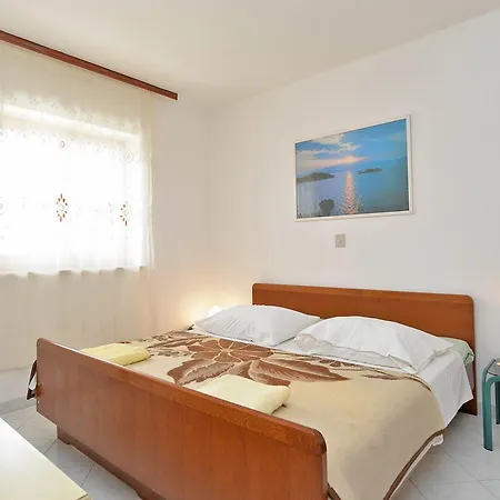 828 Apartment *